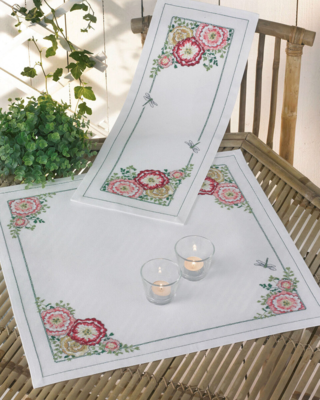 Kirjontapaketti Malvat 24 x 62 cm