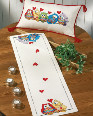 Kirjontapakkaus Pöllöt rivissä 32x94 cm