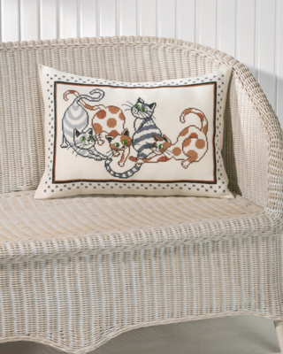 Kirjontasarja Kissatyyny 58 x 40 cm