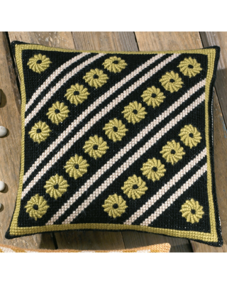 Kirjontasarja Tyyny sis. k. 32x32 cm