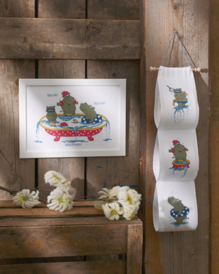 Kirjontapakkaus Virtahepo altaassa 29 x 20 cm