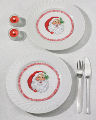 Kirjontasetti Tonttupullo Ø16 cm