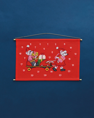 Kirjontasarja Hiiri rullaluistimessa 46 x 30 cm B5205/46