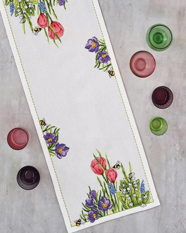 Kirjontasarja Kevät 34 x 86 cm