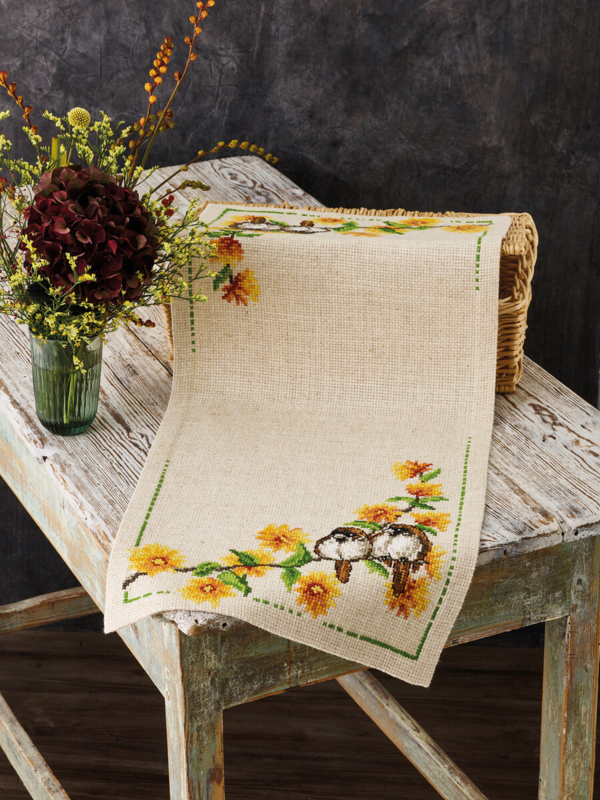 Broderisetti Ranunkeli & Harakka 36 x 86 cm