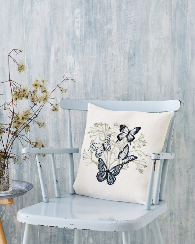 Kirjontapaketti Perhoset 40 x 40 cm