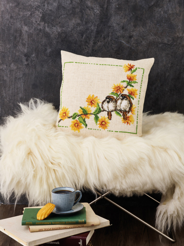 Kirjontasarja Jaloleinikki & Varpuset 40 x 40 cm