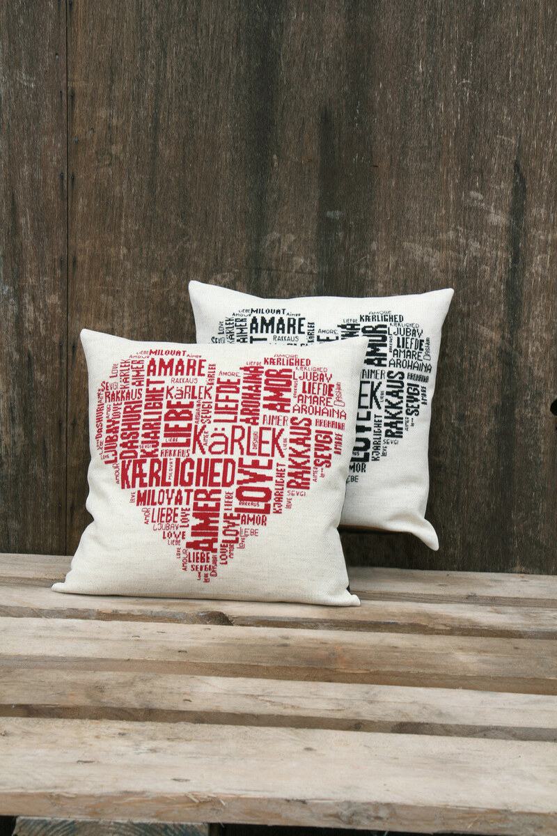 Kirjontasetti Rakkaus punainen 39 x 39 cm