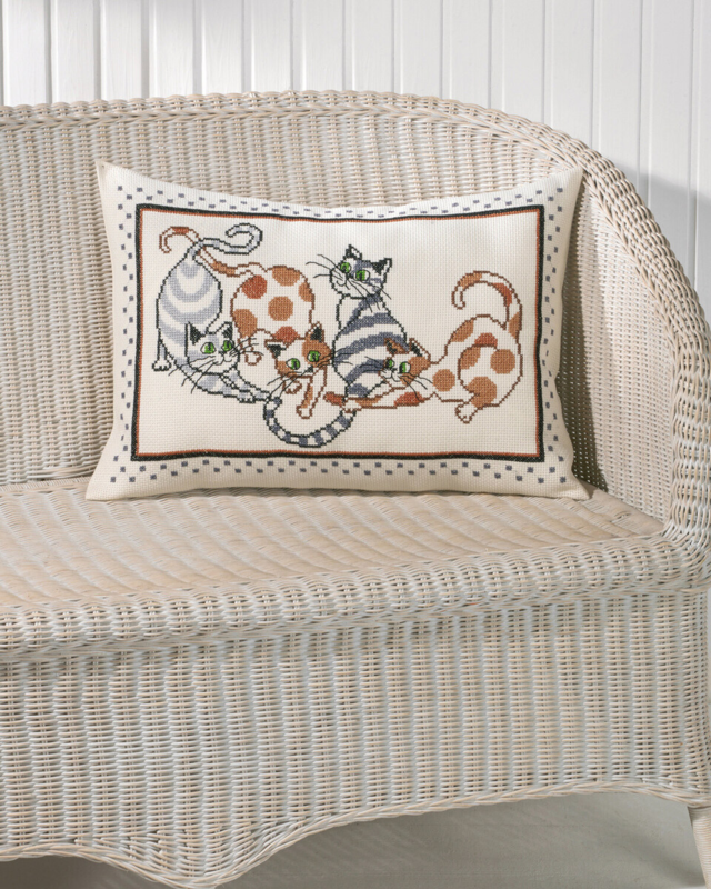 Kirjontasarja Kissatyyny 58 x 40 cm