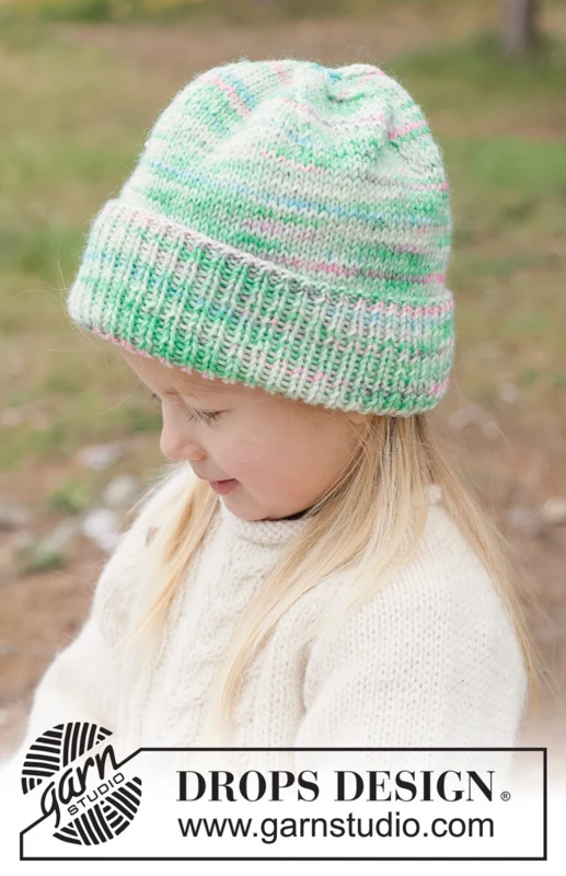 50-20 Sparkle Sprout Hat by DROPS Design