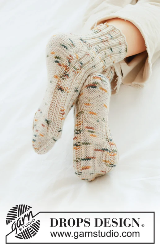265-30 Spotted Sandstone Socks by DROPS Design