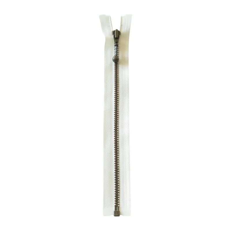 YKK Avattava Metallivetoketju 4 mm (25-65 cm) 841 Ecru, Antiikkimessinki