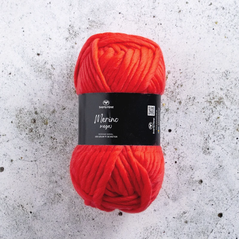 Svarta Fåret Merino Mega 15 Punainen lippu
