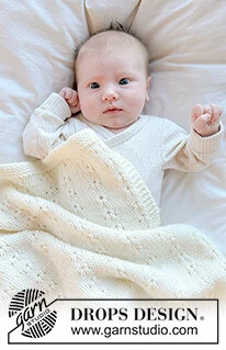51-8 Snuggle Mist Blanket by DROPS Design