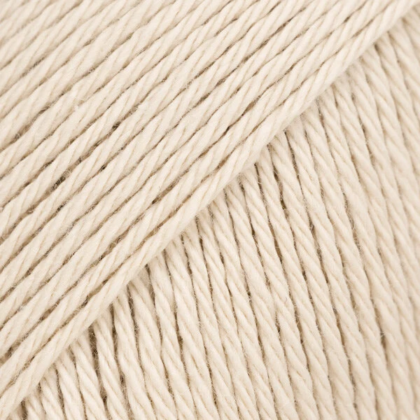 DROPS Magic 35 Vaalea beige (Uni Colour)