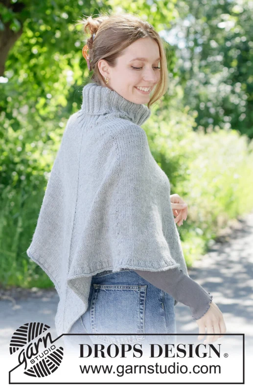 271-28 Hazy Sky Poncho by DROPS Design