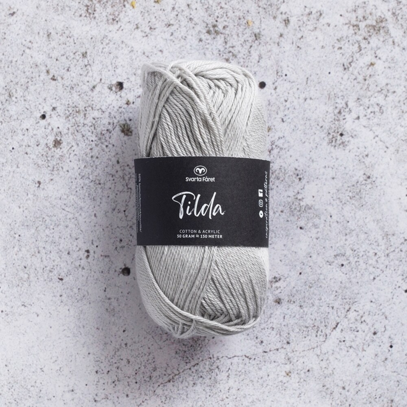 Svarta Fåret Tilda 12 Vaaleanharmaa