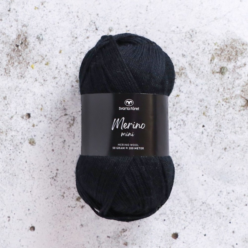 Svarta Fåret Merino Mini 01 Pikimusta