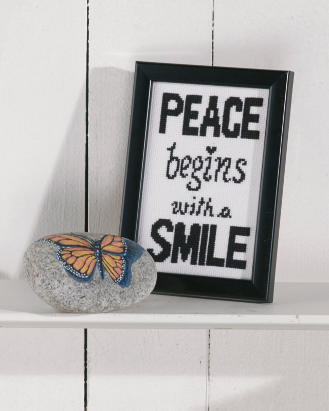 Kirjontapaketti Peace 9 x 14 cm