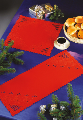 Kirjontapakkaus Pöytäliina, punainen hardanger 28 x 67 cm