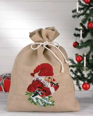 Kirjontapaketti Punatulkut ja tonttu 85 x 68 cm