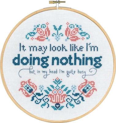 Kirjontasetti Doing Nothing M/5810/22 20 Ø