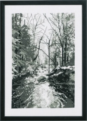 Kirjontapaketti Metsäpuro 21 x 29 cm