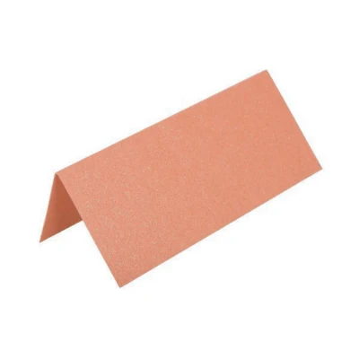 Vaalea pinkki