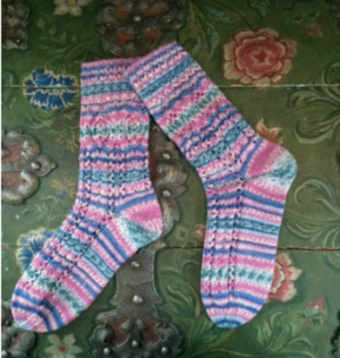 R0259 Reikäkuvioiset sukat