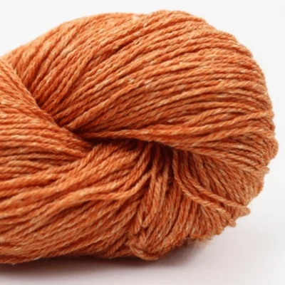 33 Oranssinpunainen