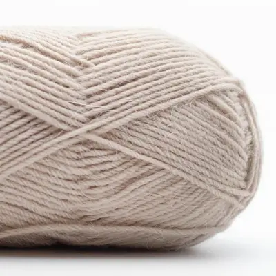 003 Vaalea beige