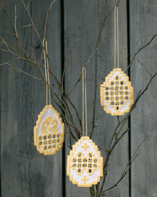 Kirjontasarja Pääsiäismuna Hardanger 3 kpl 6 x 8,5 cm