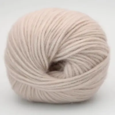 02 Harmaanbeige
